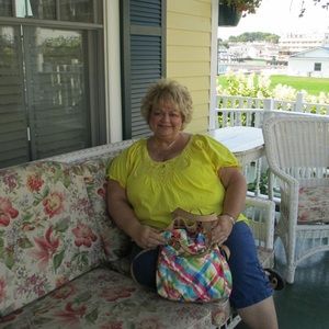 Meet your Posher, Carol